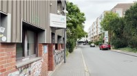Die Fassade der Jugendwerkstatt Ehrenfeld in Trägerschaft der Jugendhilfe Köln e. V.