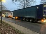 LKW mit Hilfsgütern verlassen die LVR-Klinik Bedburg-Hau 